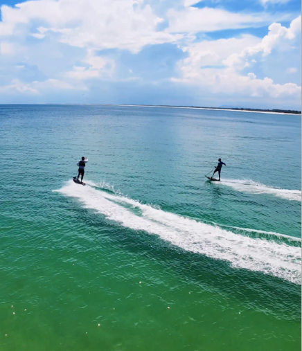 SKULD_pranchaeletrica_em acao (2).png